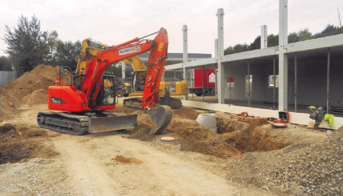 Bauarbeiten zur Erweiterung der Produktions- und Lagerflächen der WEROCA Kartonagen GmbH & Co. KG in Bielefeld-Hillegossen im Jahr 2016 – Investition in wachsende Kapazitäten