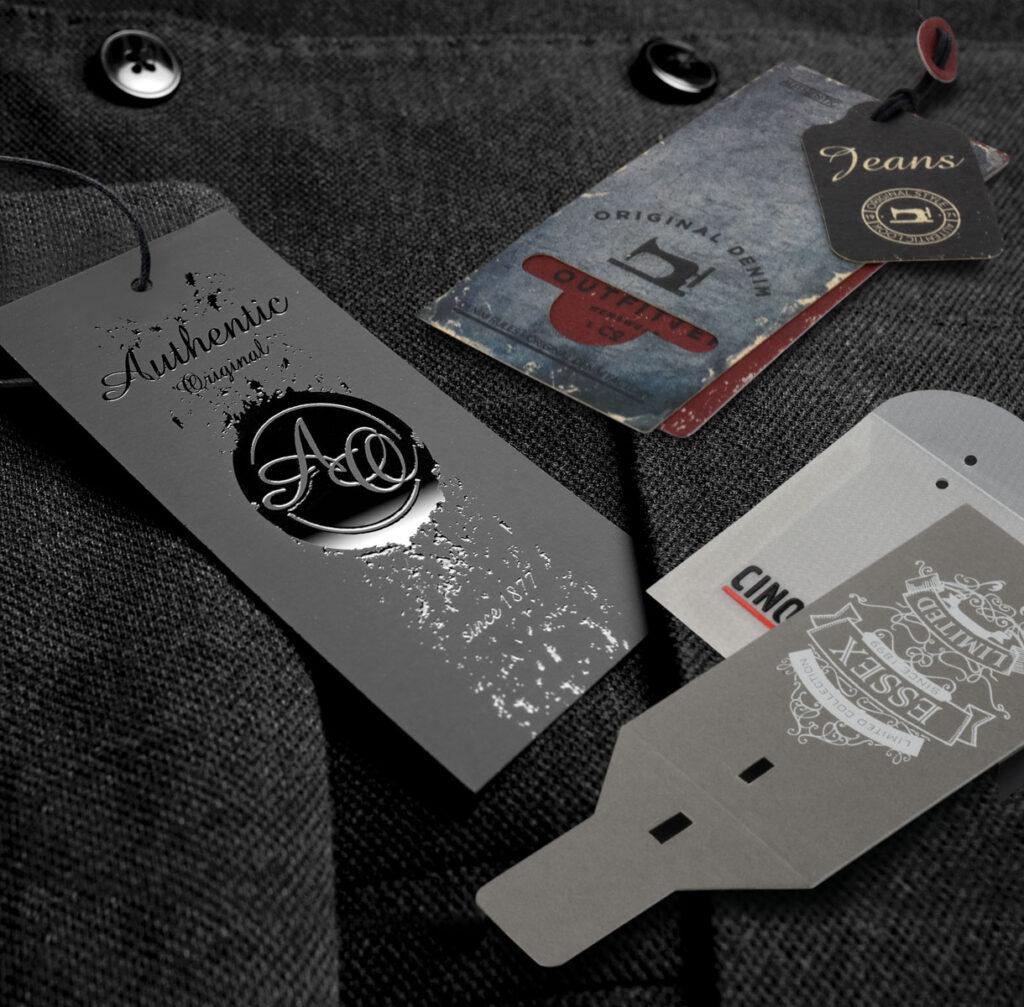 Hochwertige Textilverpackungen und Hangtags für Fashion-Marken – individuelle Kartonverpackungen von WEROCA Kartonagen Bielefeld
